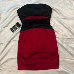 Bebe - Preston Contract Tube Dress - Black and Deep Rich Red - Medium